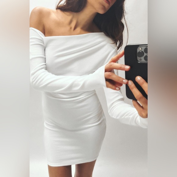 ZARA BLOGGER FAVORITE DRAPED ASYMMETRIC DRESS - Picture 4 of 7